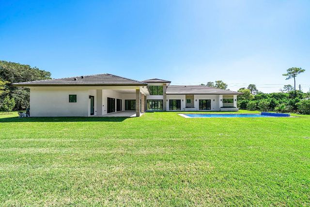 14817 Paddock Drive, Wellington, FL 33414