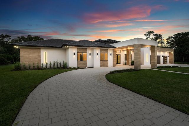 14817 Paddock Drive, Wellington, FL 33414