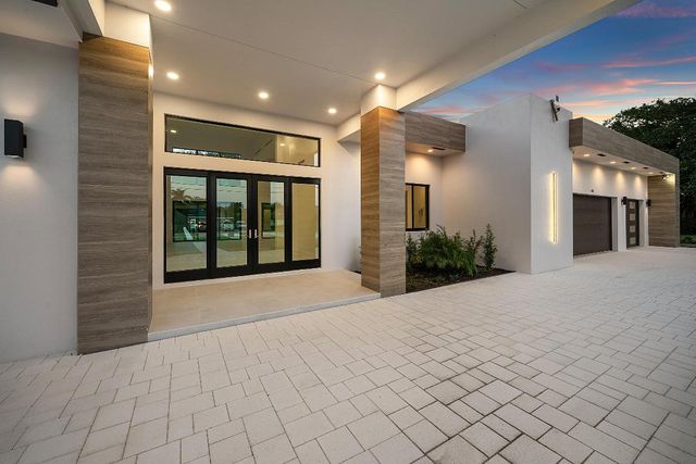 14817 Paddock Drive, Wellington, FL 33414