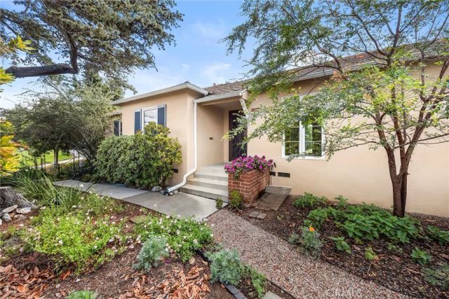 704 Grandview, Fullerton, CA 92832