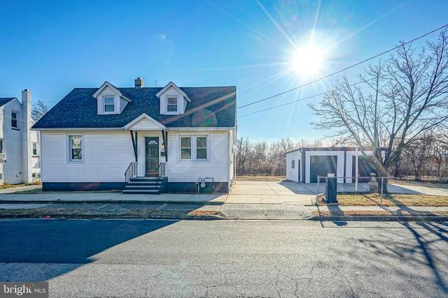 68 E HARMONY ST, Penns Grove, NJ 08069