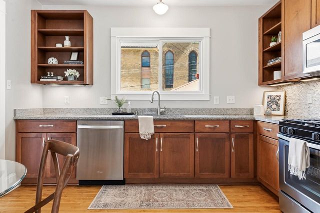 2713 S California STREET, Milwaukee, WI 53207