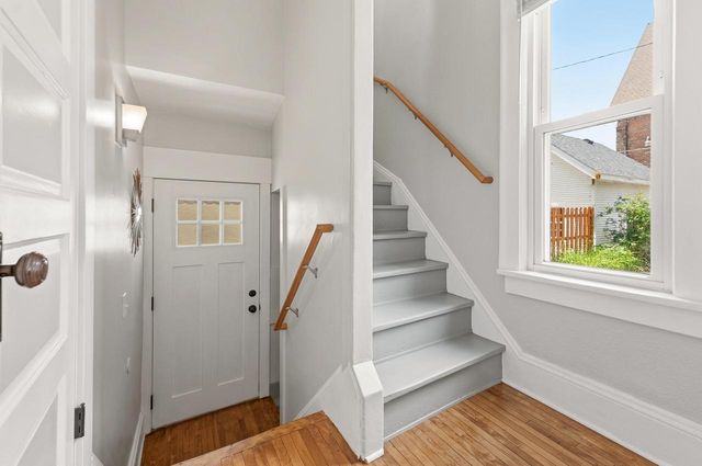 2713 S California STREET, Milwaukee, WI 53207