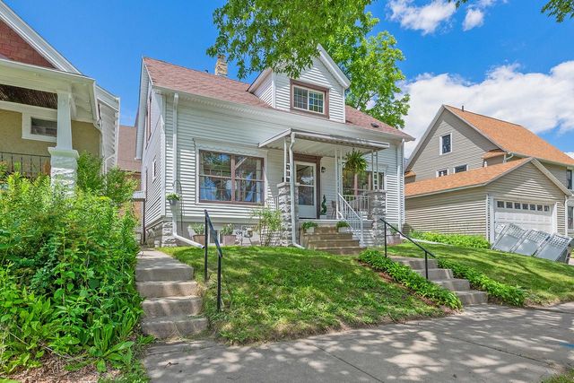 2713 S California STREET, Milwaukee, WI 53207