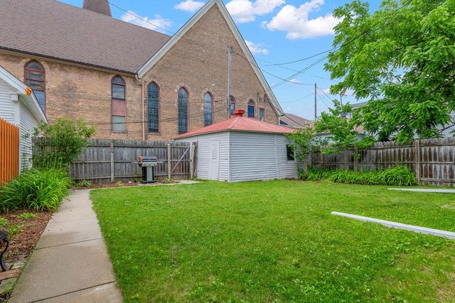 2713 S California STREET, Milwaukee, WI 53207