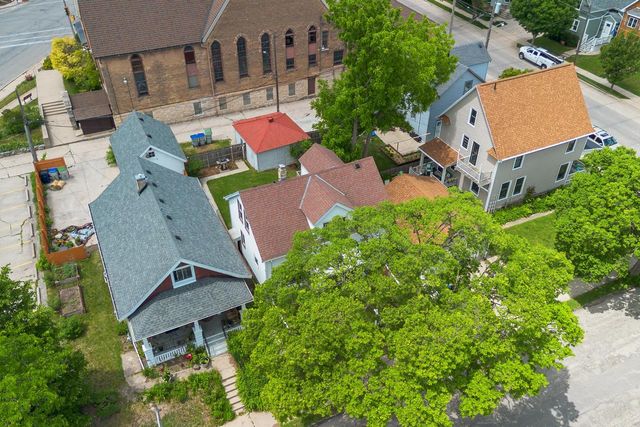 2713 S California STREET, Milwaukee, WI 53207