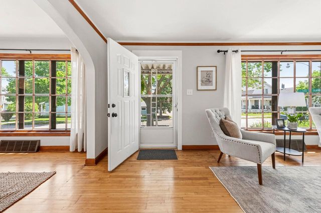 2713 S California STREET, Milwaukee, WI 53207