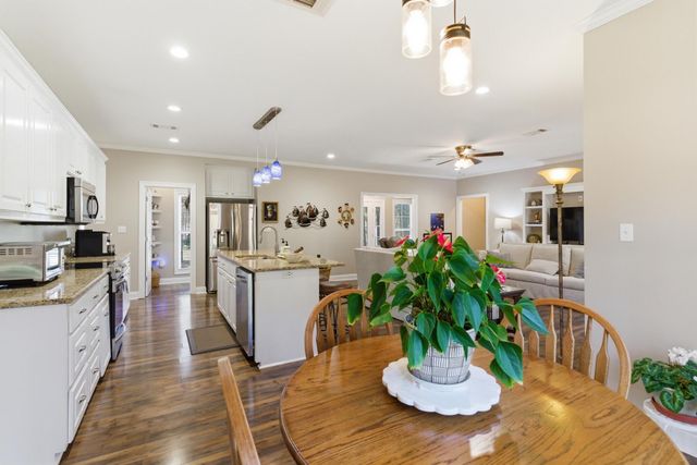 119 Steep Hollow, Hattiesburg, MS 39402