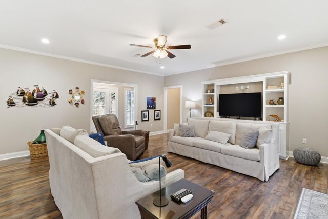 119 Steep Hollow, Hattiesburg, MS 39402