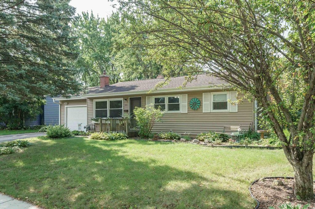 5721 Kroncke Drive, Madison, WI 53711