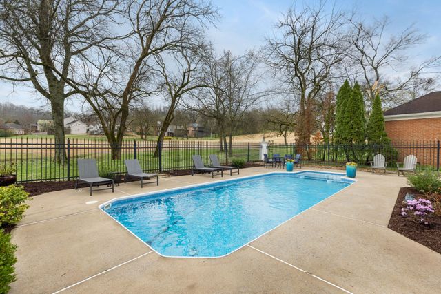 201 Deer Park Ln, Franklin, TN 37069