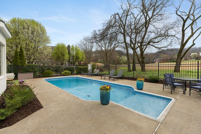 201 Deer Park Ln, Franklin, TN 37069