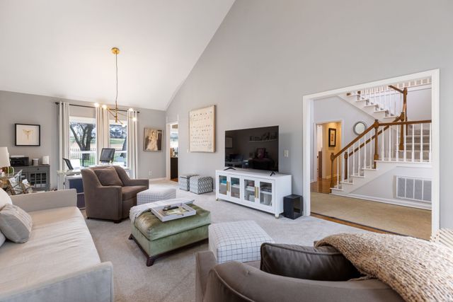 201 Deer Park Ln, Franklin, TN 37069