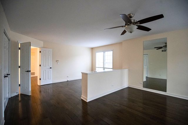 1827 WATERBURY Circle, Glenview, IL 60025