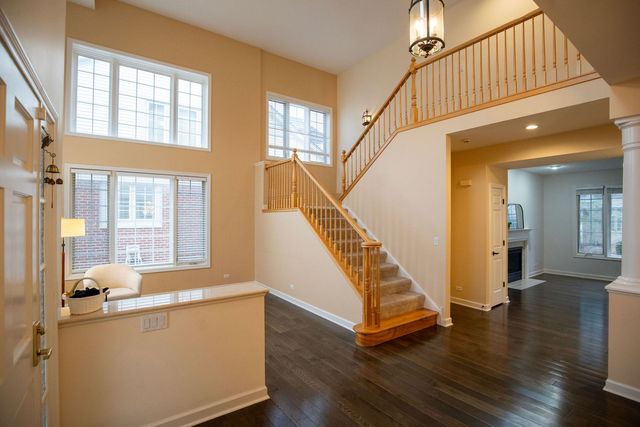 1827 WATERBURY Circle, Glenview, IL 60025