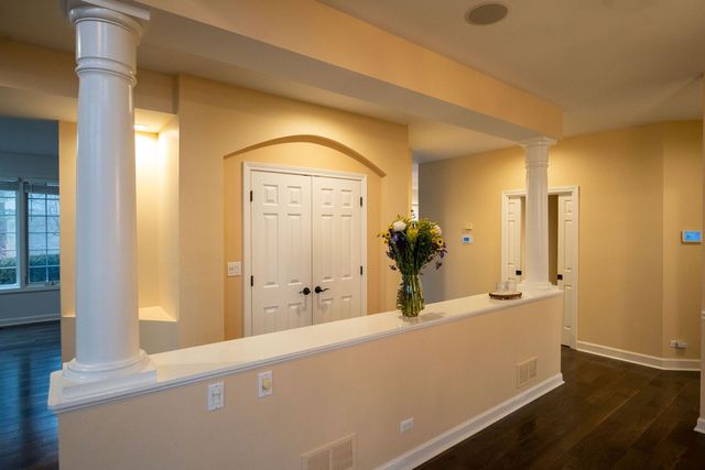 1827 WATERBURY Circle, Glenview, IL 60025