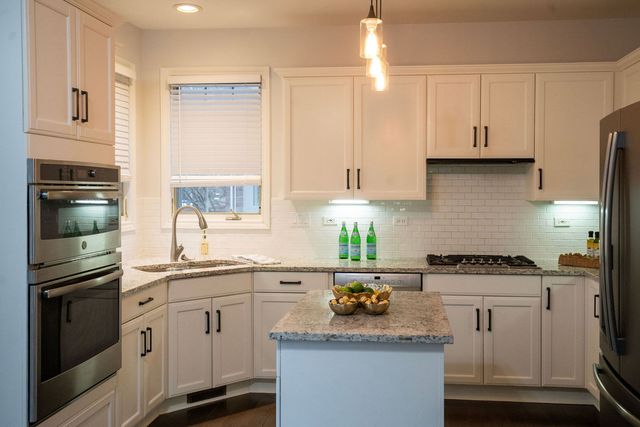 1827 WATERBURY Circle, Glenview, IL 60025