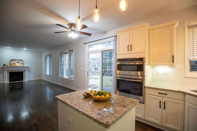 1827 WATERBURY Circle, Glenview, IL 60025