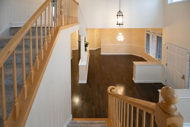 1827 WATERBURY Circle, Glenview, IL 60025