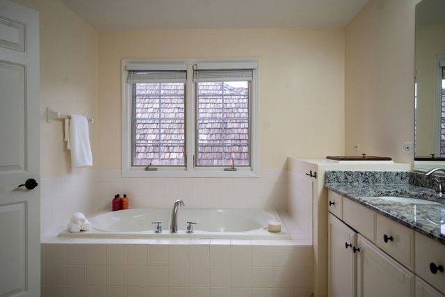 1827 WATERBURY Circle, Glenview, IL 60025