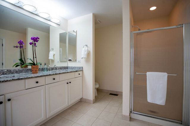 1827 WATERBURY Circle, Glenview, IL 60025