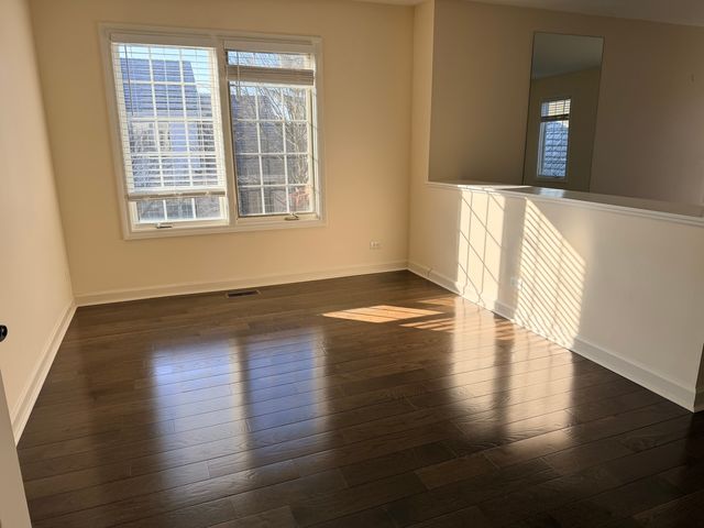 1827 WATERBURY Circle, Glenview, IL 60025