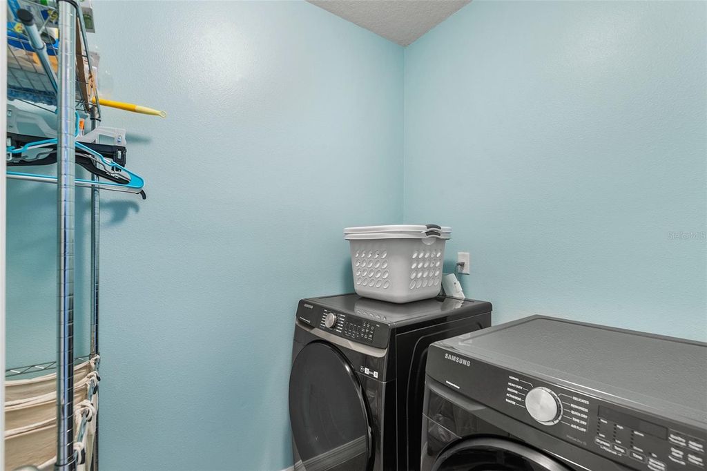 Image 16 of property listing at 14161 ARBOR PINES DRIVE, Riverview, FL 33579