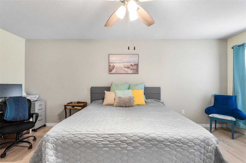 Image 18 of property listing at 14161 ARBOR PINES DRIVE, Riverview, FL 33579