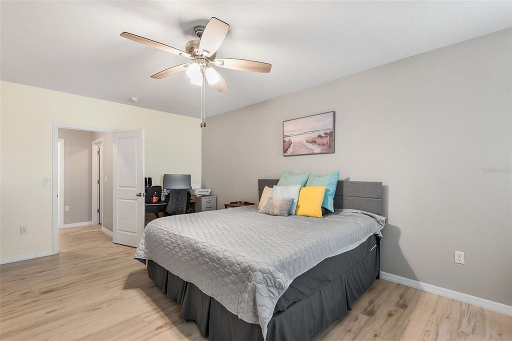 Image 19 of property listing at 14161 ARBOR PINES DRIVE, Riverview, FL 33579