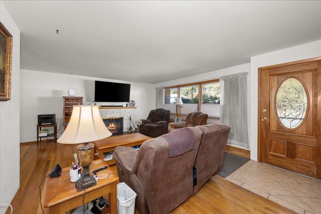 2633 W Woodside Ave, Spokane, WA 99208
