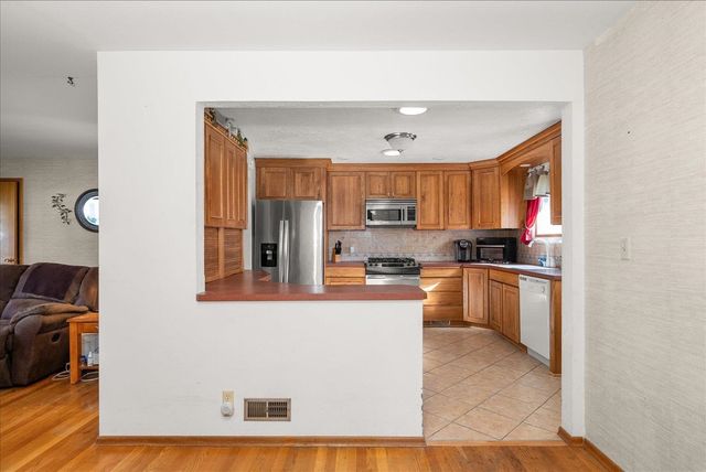 2633 W Woodside Ave, Spokane, WA 99208