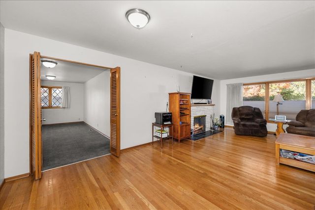 2633 W Woodside Ave, Spokane, WA 99208