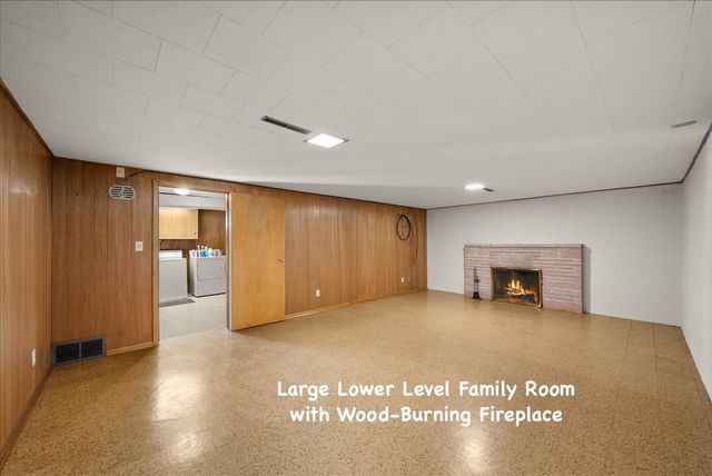 2633 W Woodside Ave, Spokane, WA 99208
