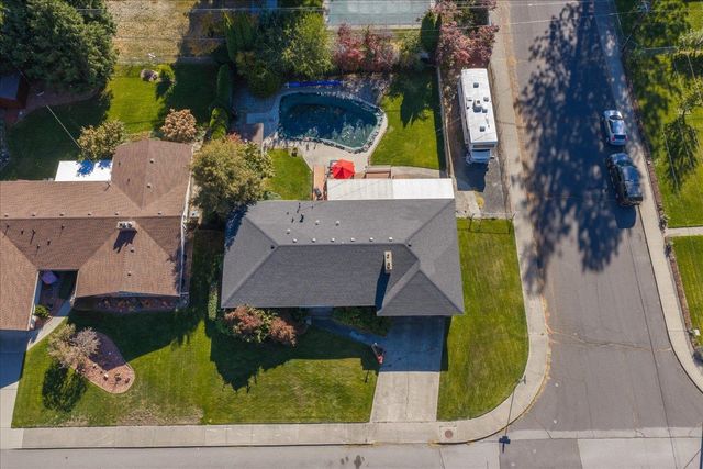 2633 W Woodside Ave, Spokane, WA 99208