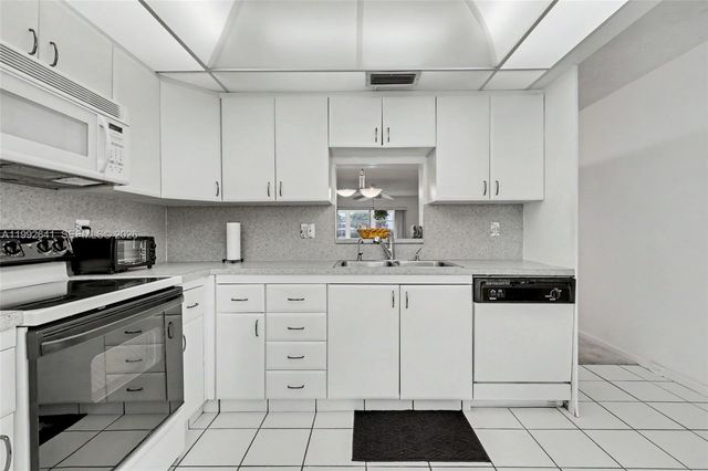 2304 Lucaya Lane G1, Coconut Creek, FL 33066