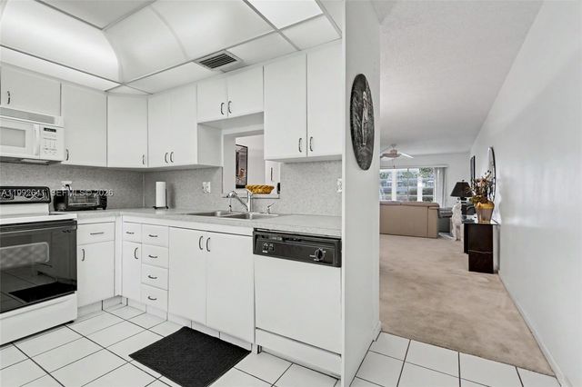 2304 Lucaya Lane G1, Coconut Creek, FL 33066