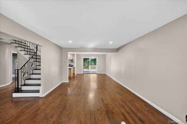 375 Old Willets Path, Hauppauge, NY 11788
