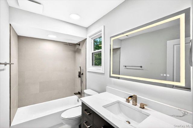 375 Old Willets Path, Hauppauge, NY 11788