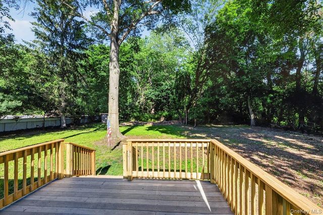 375 Old Willets Path, Hauppauge, NY 11788
