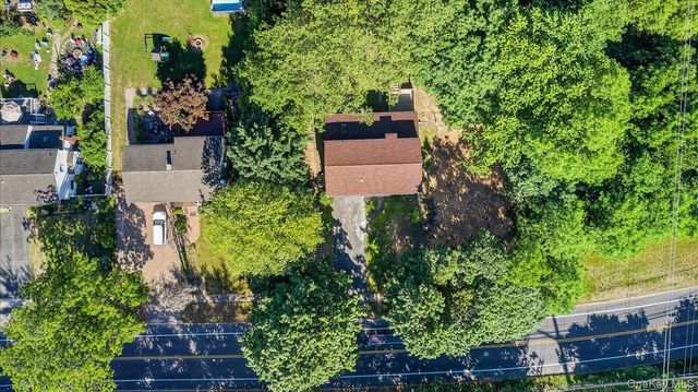 375 Old Willets Path, Hauppauge, NY 11788