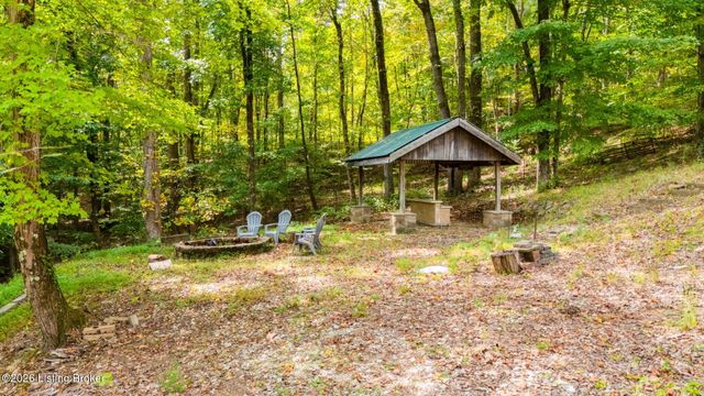 369 Reynolds Rd, Bee Spring, KY 42207