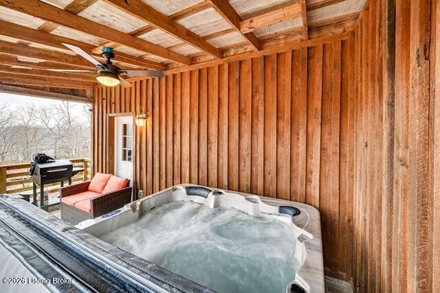 369 Reynolds Rd, Bee Spring, KY 42207