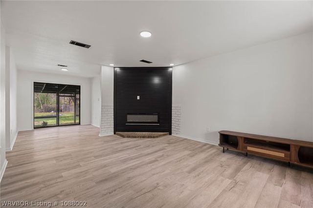 9506 Berry Lane, Hackett, AR 72937