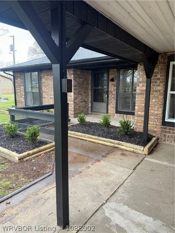 9506 Berry Lane, Hackett, AR 72937