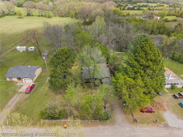 9506 Berry Lane, Hackett, AR 72937