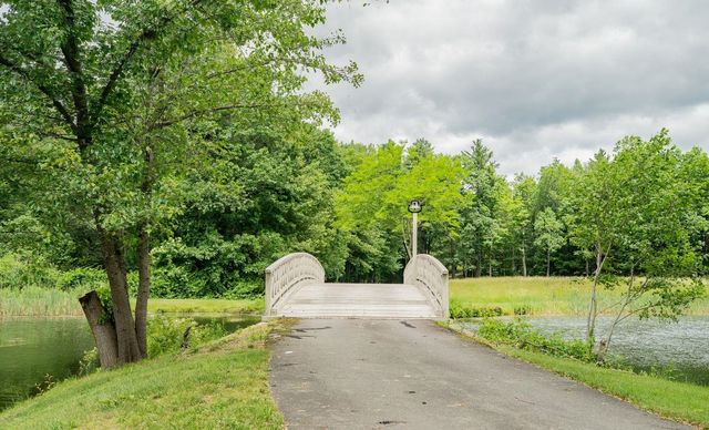 14 Bartlett Road, Kensington, NH 03833