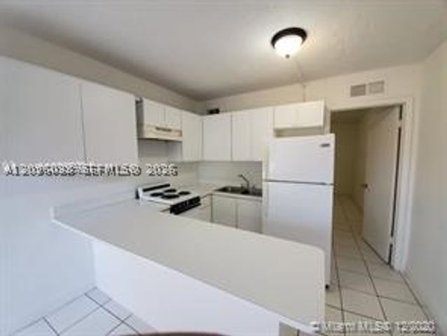 9760 SW 184th St 17B, Cutler Bay, FL 33157