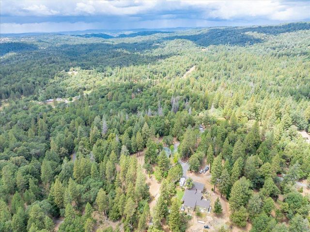 3951 Jacobus Dr, Garden Valley, CA 95633