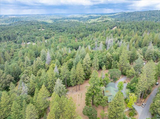 3951 Jacobus Dr, Garden Valley, CA 95633