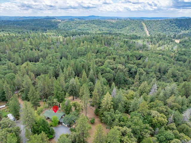 3951 Jacobus Dr, Garden Valley, CA 95633